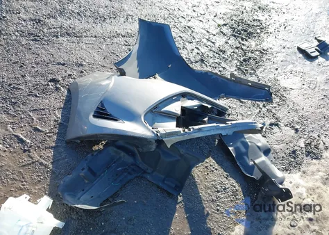 2019 Toyota Corolla Le z USA, uszkodzony, nr VIN 2T1BURHEXKC197463